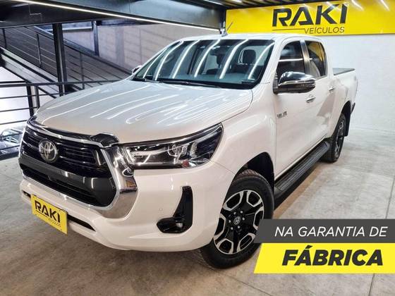 TOYOTA HILUX 2.8 D-4D TURBO DIESEL CD SRX 4X4 AUTOMÁTICO